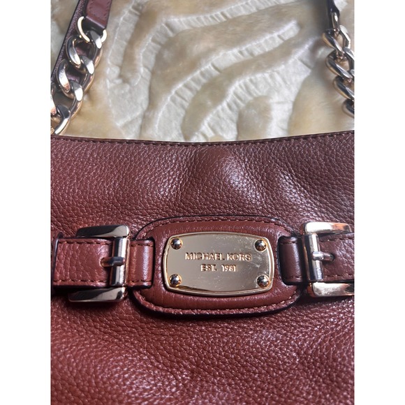 Sale!! Michael Kors Tan Crossbody for Women Elegance and Style in One Accessory - Picture 4 of 10
